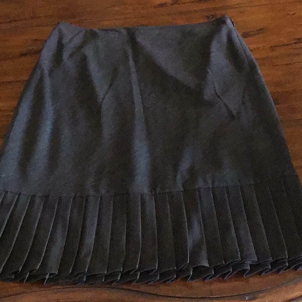 Ann Taylor LOFT work skirt black/grey stripe, size 6 -